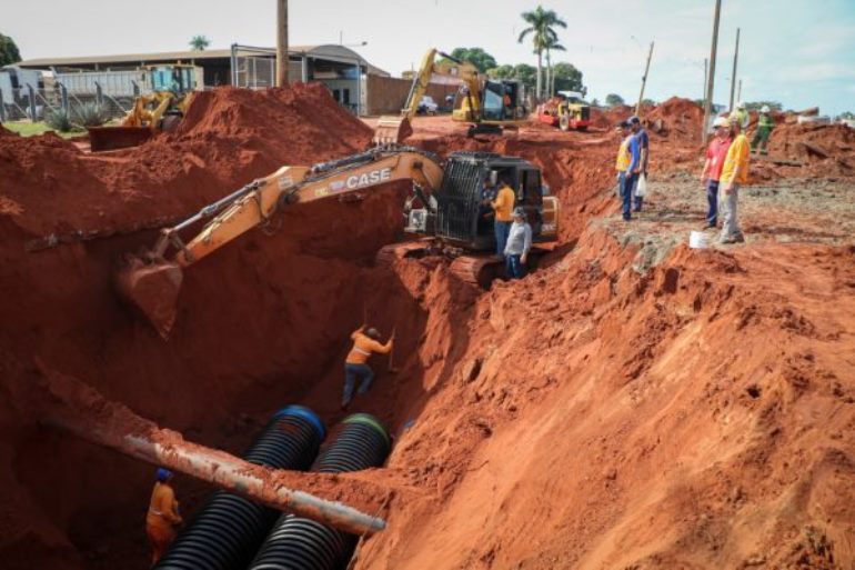 A obra está acontecendo no entroncamento da Avenida Ranulpho Marques Leal com o anel viário - Divulgação/Assessoria