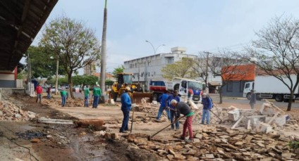 A obra acontece na região central de Três Lagoas e para realizar a obra a Prefeitura realizou a interdição de um trecho da Avenida Rosário Congro - Divulgação/Assessoria