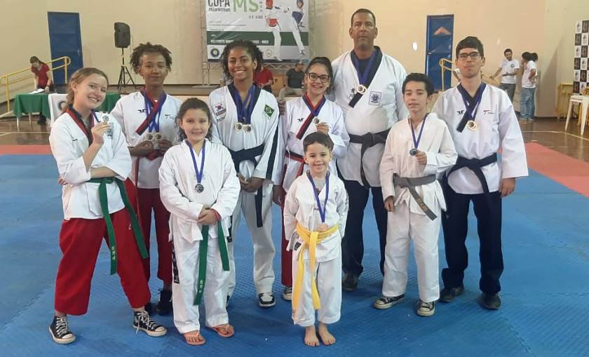 A equipe subiu ao pódio, conquistando o 3º lugar, em torneio estadual - Divulgação