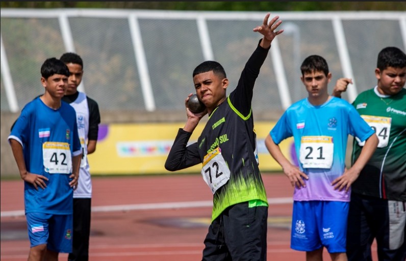 O atleta conquisto duas medalhas de ouro na corrida e no arremesso de peso - divulgação