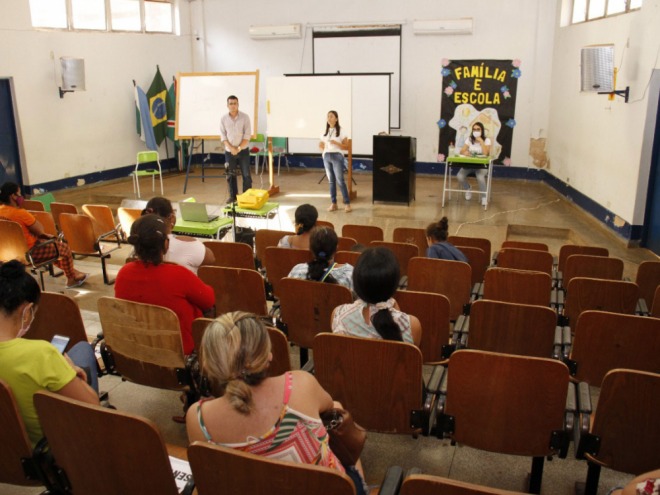 A pesagem é referente a peso, altura, carteirinha de vacinação atualizada, preventivo atualizado e pré-natal de gestantes atualizado. - DIVULGAÇÃO