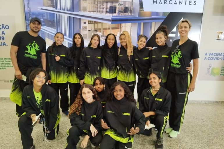 As atletas marcam presença e buscam a conquista da taça representando Mato Grosso do Sul no atletismo, badminton e voleibol feminino. - Divulgação/Assessoria