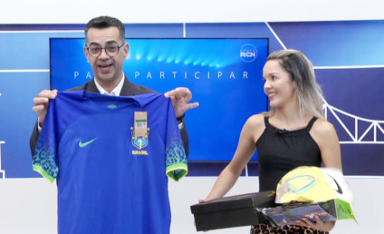 PRÊMIOS > Dinheiro, kits da Copa do Mundo e uma bicicleta elétrica estão na lista de prêmios que serão sorteados - Divulgação