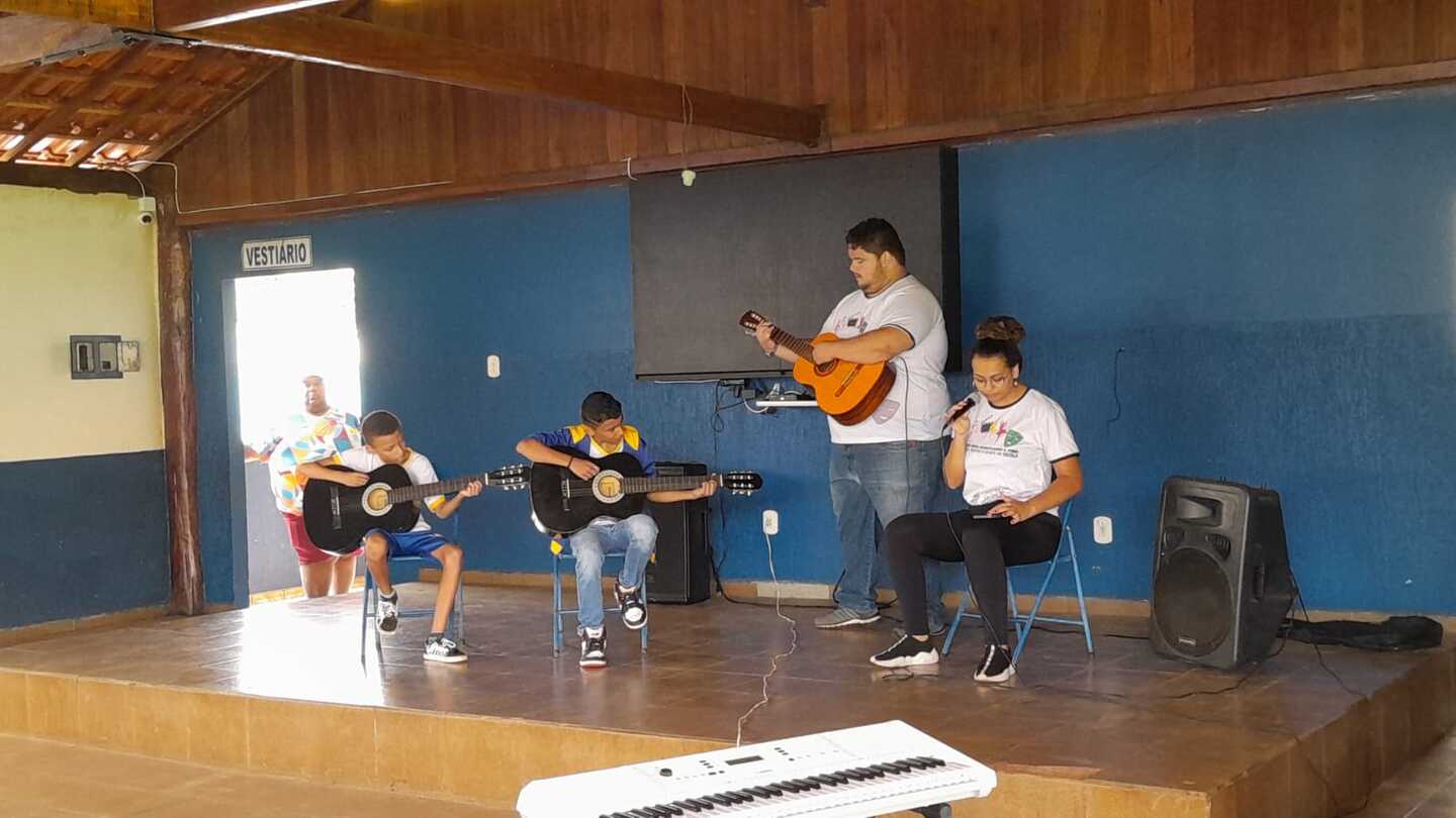 O evento contou com a presença de educandos, familiares e convidados - Divulgação