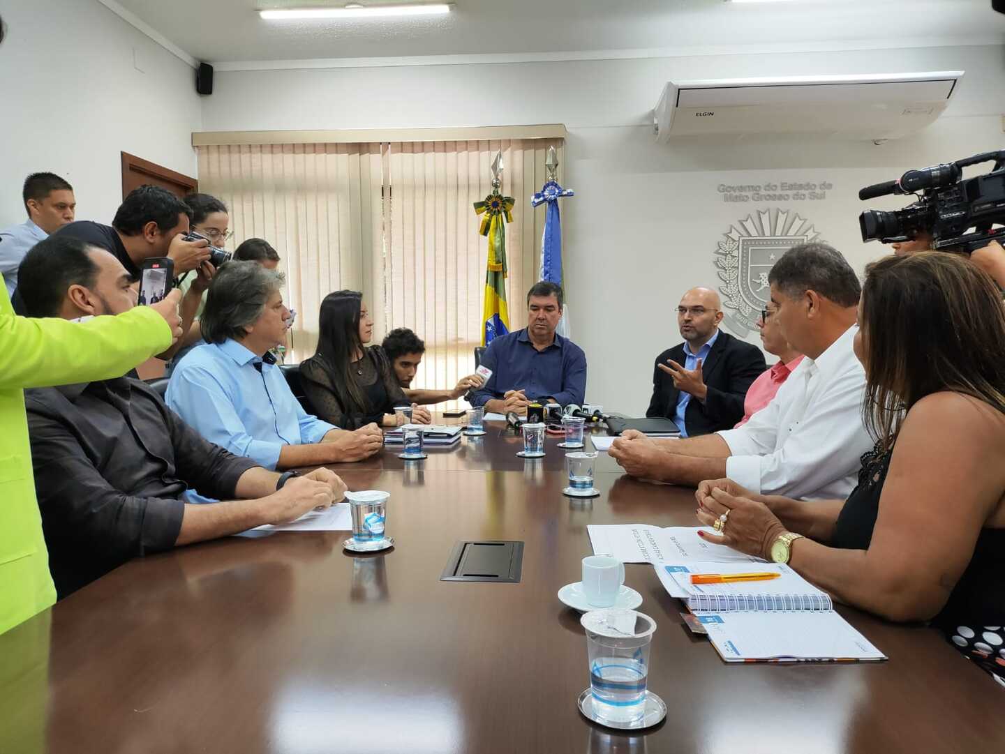 Autorização foi assinada hoje para que os profissionais iniciem os trabalhos no início do ano letivo de 2023 - Foto: Gerson Wassouf