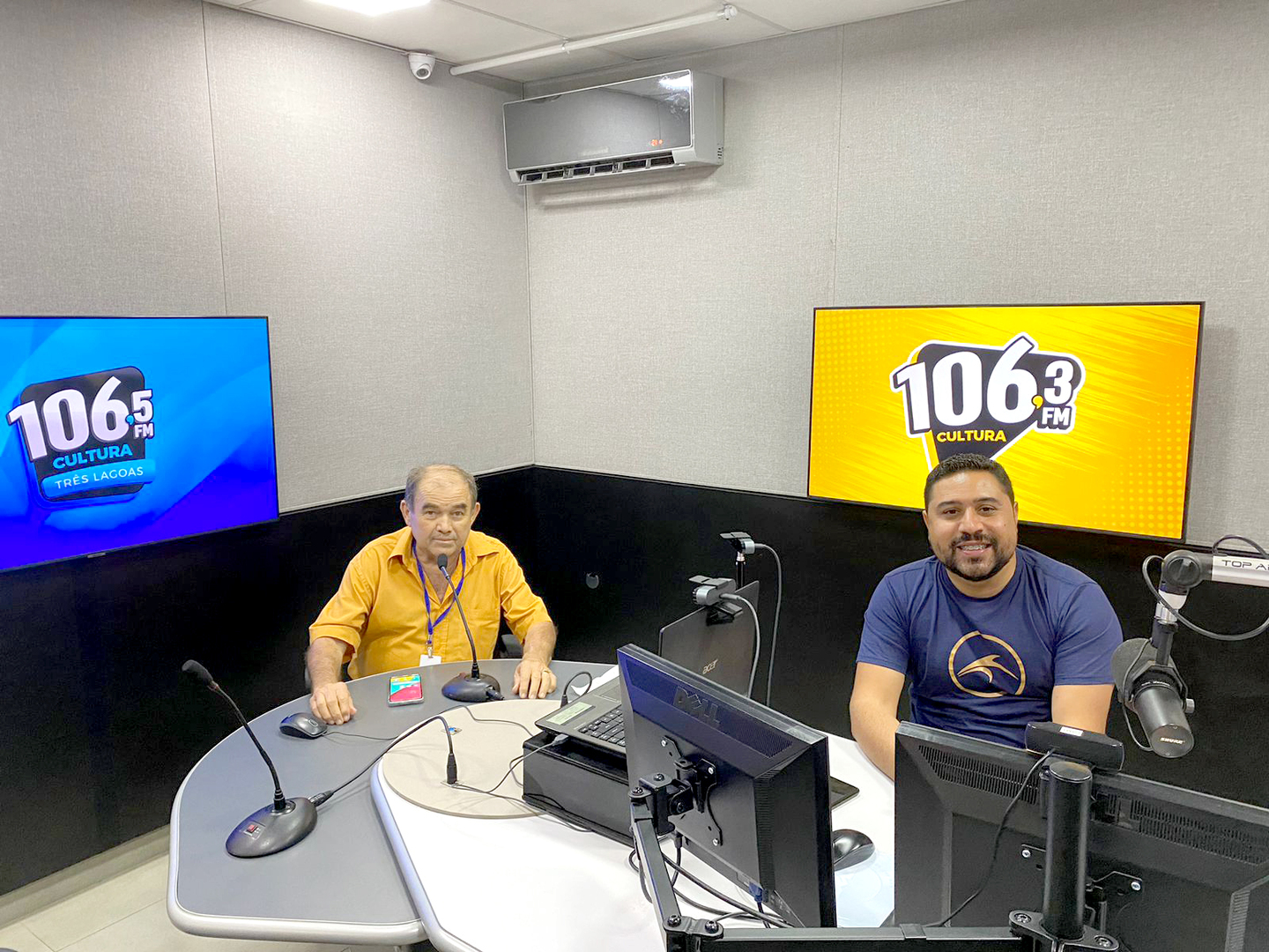 LOCUTORES > Adâo Boni e Albert Silva apresentam os programas nas emissoras das duas cidades - Leandro Elias/JPNEWS