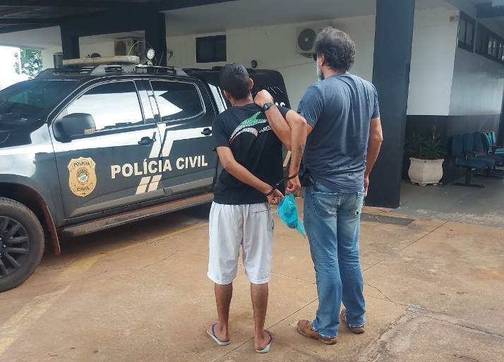 O homem já possui passagens anteriores por roubo e tráfico de drogas - Divulgação/Policia Civil