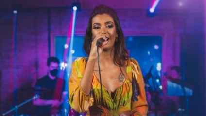 Cantora se apresenta às 12h, na praça de alimentação - Foto: Divulgação/ Sesc