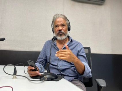 Adilson Trindade comenta e explica decisões dos comandos - Foto: Duda Schindler/CBN-CG