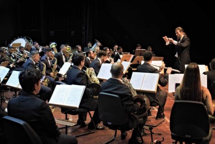 A ação promovida pelo Núcleo Sinfônico da UFMS está aceitando inscrições para estudantes que queiram participar do projeto, ao todo são 20 vagas para músicos que possuam o próprio instrumento - Foto:Divulgação/UFMS