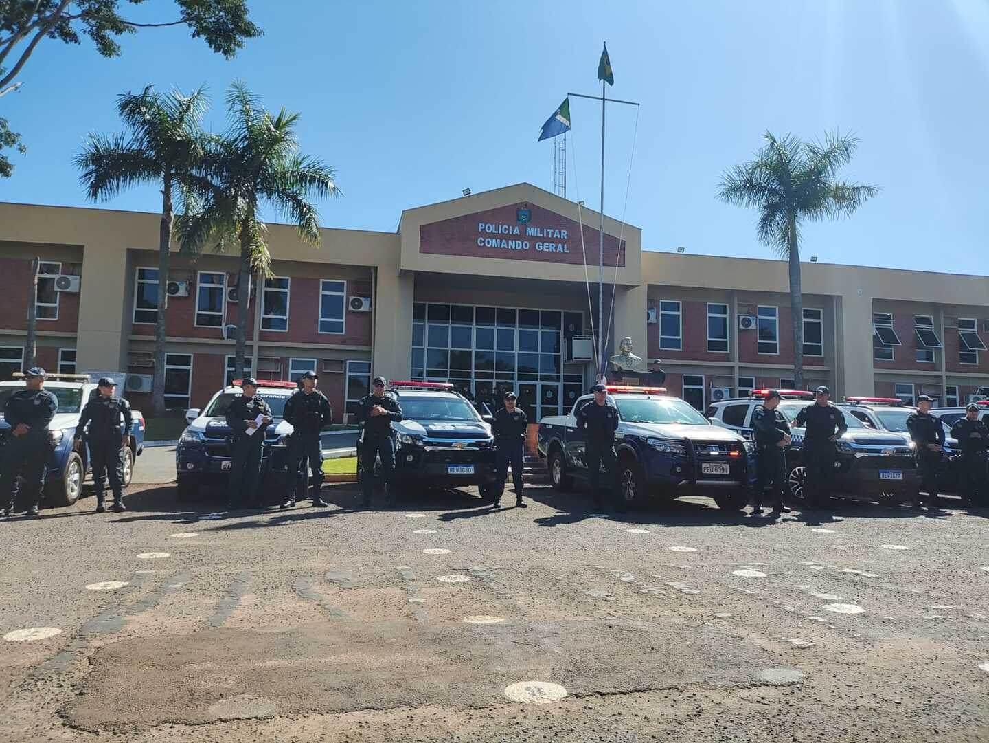 Ao todo, participam da ação 40 policiais e 20 veículos da corporação estão à disposição - Foto: Gerson Wassouf/CBN-CG