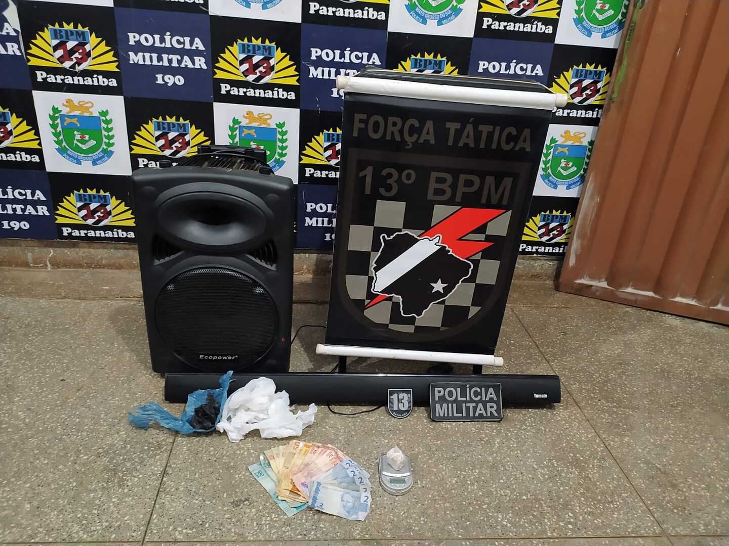 Diante do flagrante delito, os policiais deram voz de prisão ao homem de 42 anos - PM/MS