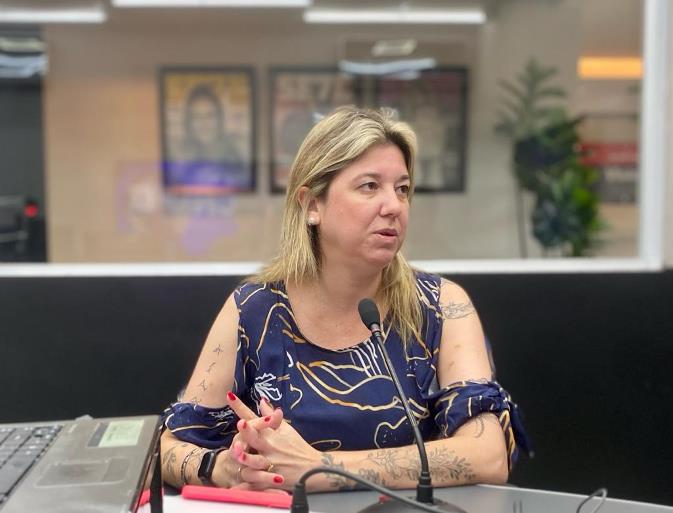 Diretora de Meio Ambiente, Maysa Queiroz, fala sobre ação Semana do "Lixo Zero" que visa conscientizar sobre o descarte de resíduos recicláveis de 23 a 29 de outubro. - Antonio Luiz