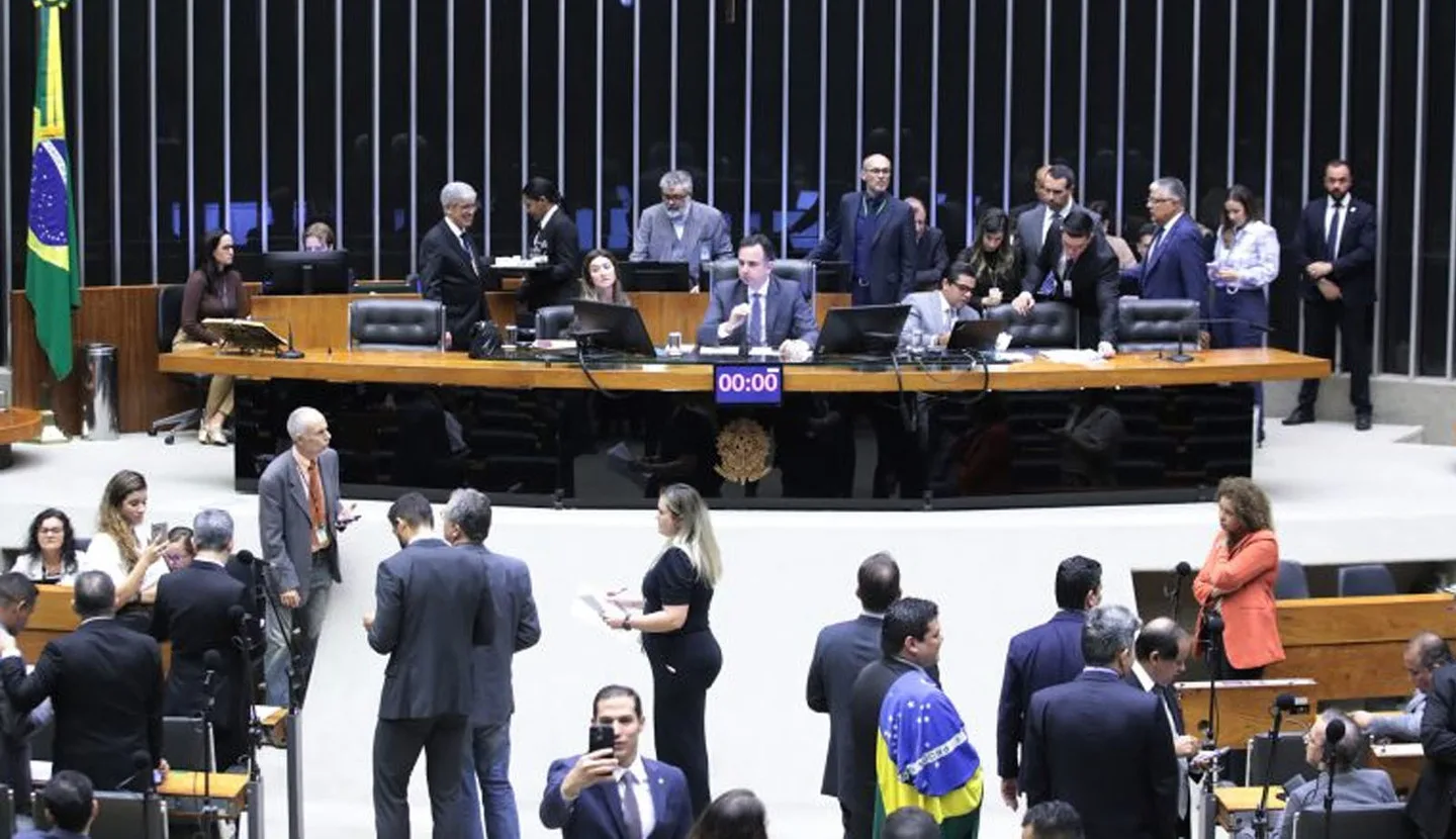 Parlamentares analisaram vetos em sessão conjunta do Congresso Nacional - Foto: Zeca Ribeiro/Câmara dos Deputados