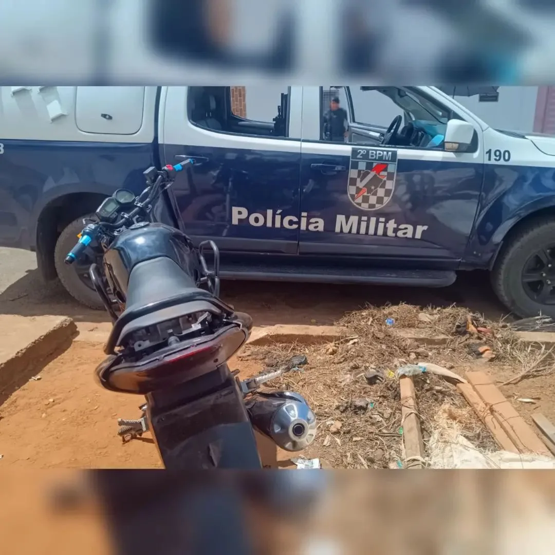 Moto teria sido furtada em 28 se fevereiro e menor estaria andando com ela pelas ruas do bairro - Foto: Divulgação/Polícia Militar