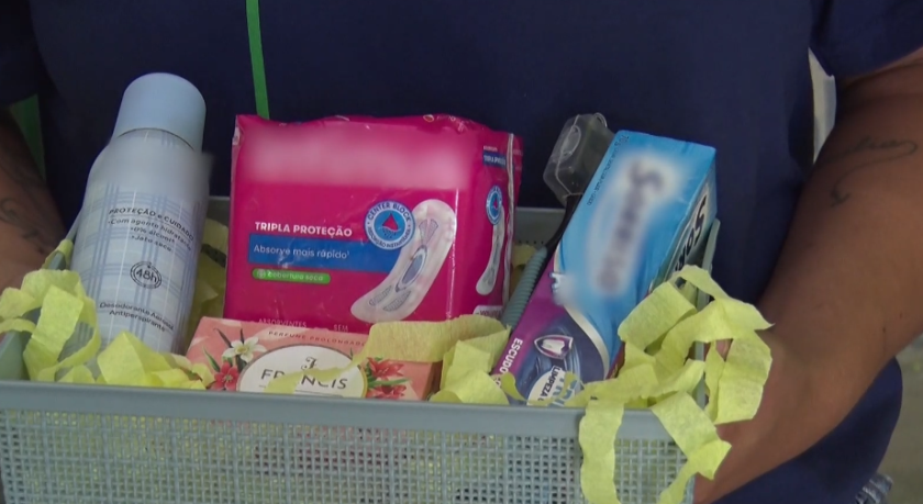 As doações de produtos de higiene pessoal para mulheres de rua pode ser feitas na Escola Estadual Afonso Pena, em Três Lagoas. - Foto: Reprodução/TVC