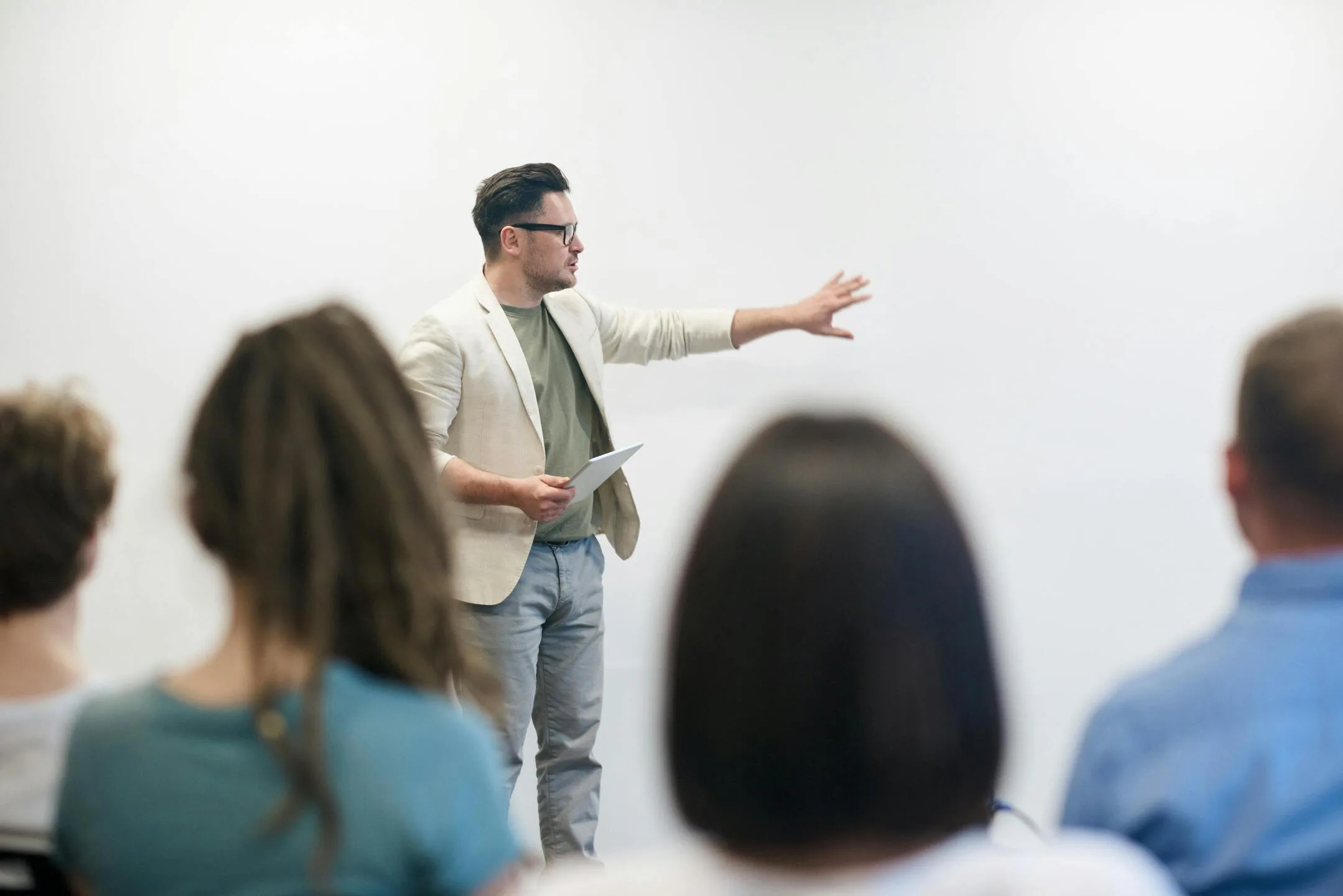 Alunos devem ter Ensino Fundamental I completo - Foto de fauxels