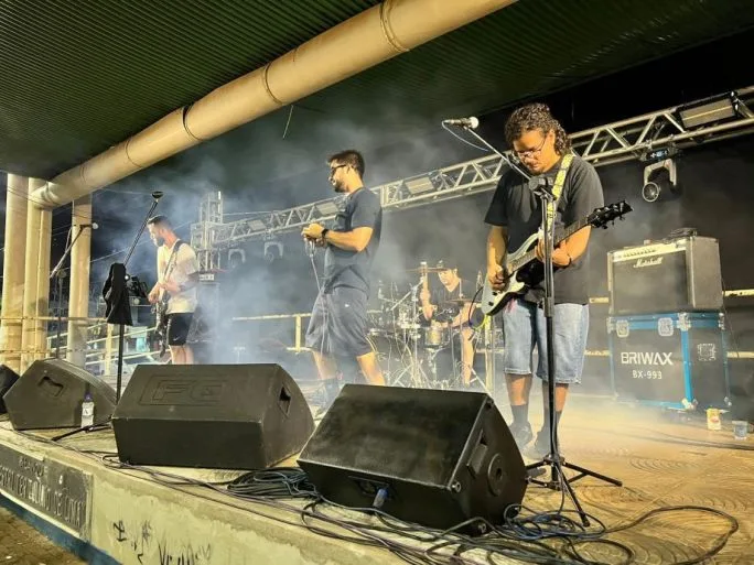 Contará com as apresentações das bandas "Tia Pam" e "Fora do contexto". - Foto: Divulgação/Assessoria