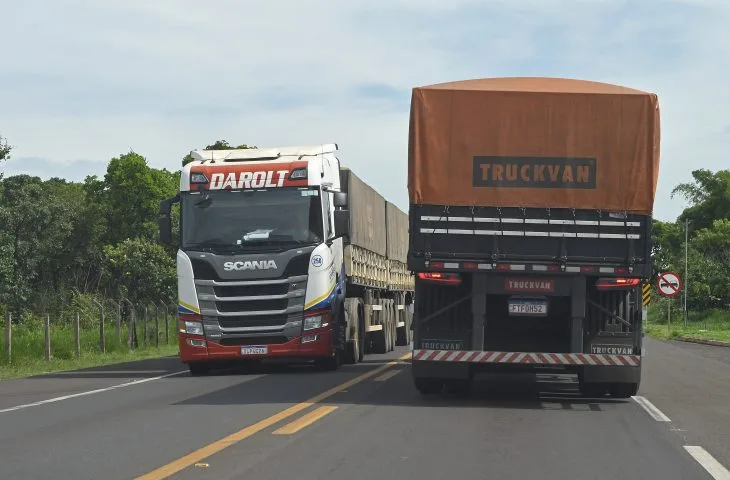 Além de receber treinamento especializado, os participantes têm a oportunidade única de adicionar as categorias "D" e "E" em suas habilitações - Foto: Bruno Rezende