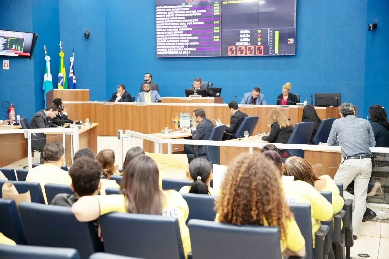 Profissionais da educação básica agora podem receber até 70% do rateio, conforme a lei. - Foto: Divulgação/Assessoria