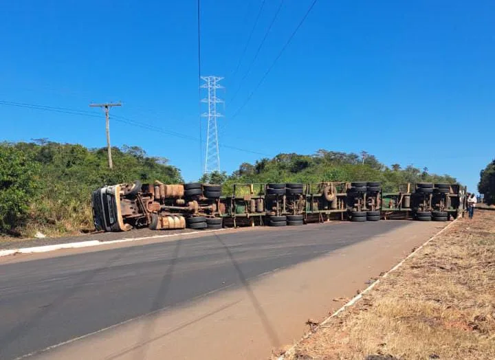 Não houve informações de feridos e a PRF ainda não informou sobre as condições de trafegabilidade do negócio - Foto: Divulgação