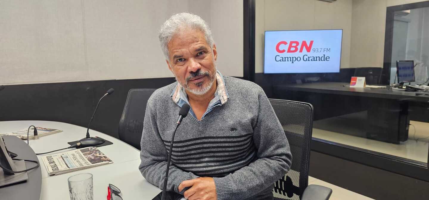 Adilson Trindade, colunista do Jornal CBN Campo Grande. - Foto: Mateus Adriano/CBN-CG