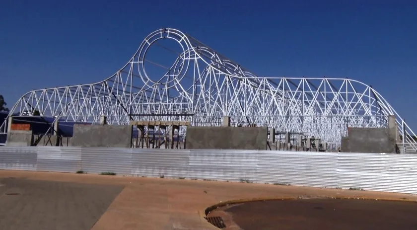 Comerciantes do camelódromo esperam que vendas melhorem com a mudança de local. - Foto: Reprodução/TVC