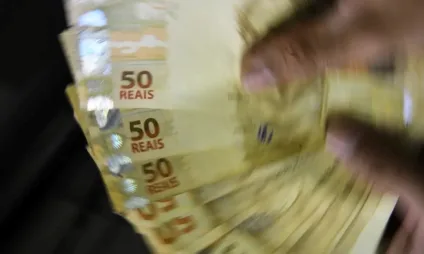 O valor mínimo corresponde a R$ 600, mas com o novo adicional o valor médio do benefício sobe para R$ 683,75. - Foto: Reprodução/Agência Brasil