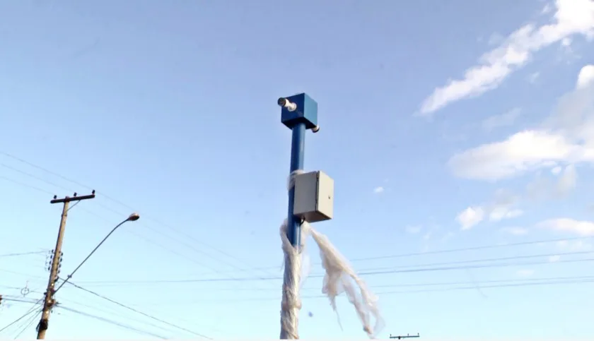 Câmeras são instaladas em ruas e avenidas com grande fluxo de veículos e pessoas. - Foto: Reprodução/TVC