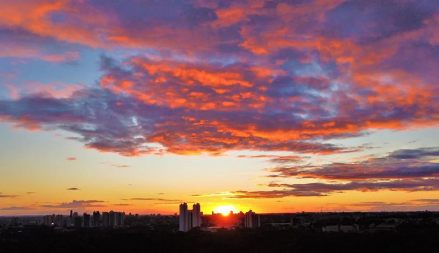 Nuvens se dissipam e névoa seca ganha força sobre MS - Foto: Saul Schramm