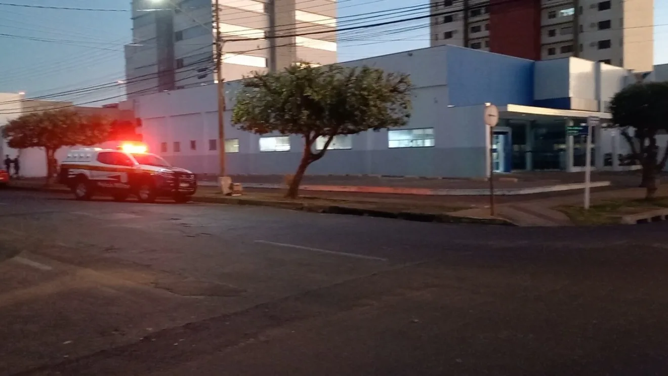 Criminoso teria sido socorrido ao Hospital Auxiliadora após confronto mas não resistiu e foi à óbito - Foto: Alfredo Neto/JPNews