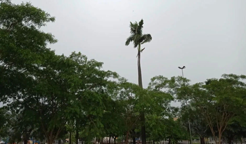 Segunda-feira (27), será de céu fechado e tem previsão de mais chuva para Três Lagoas. - Foto: Arquivo/JPNews