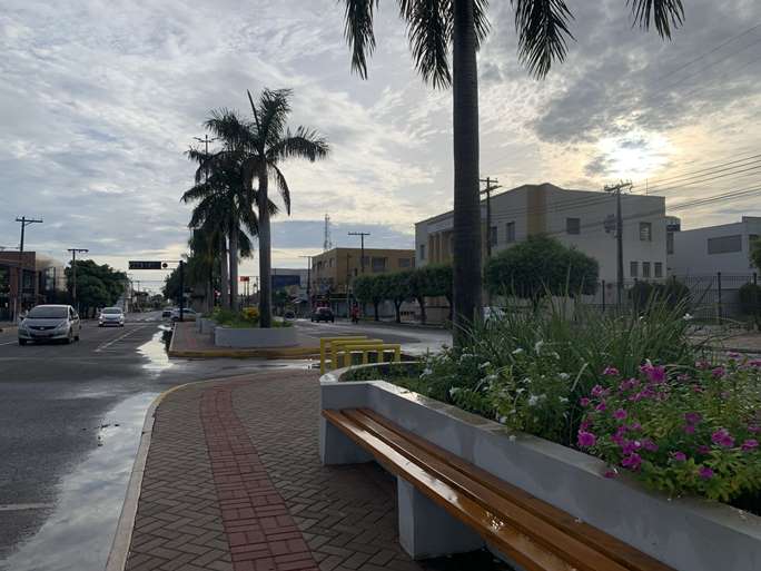 Céu com variação de nebulosidade em Três Lagoas. - Foto: Alfredo Neto/JPNews