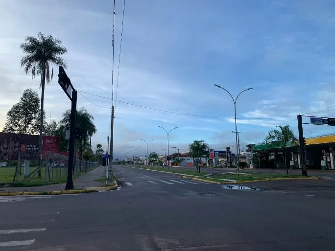 Há probabilidade de pancadas de chuva isoladas à tarde e à noite. - Foto: Alfredo Neto/JPNews