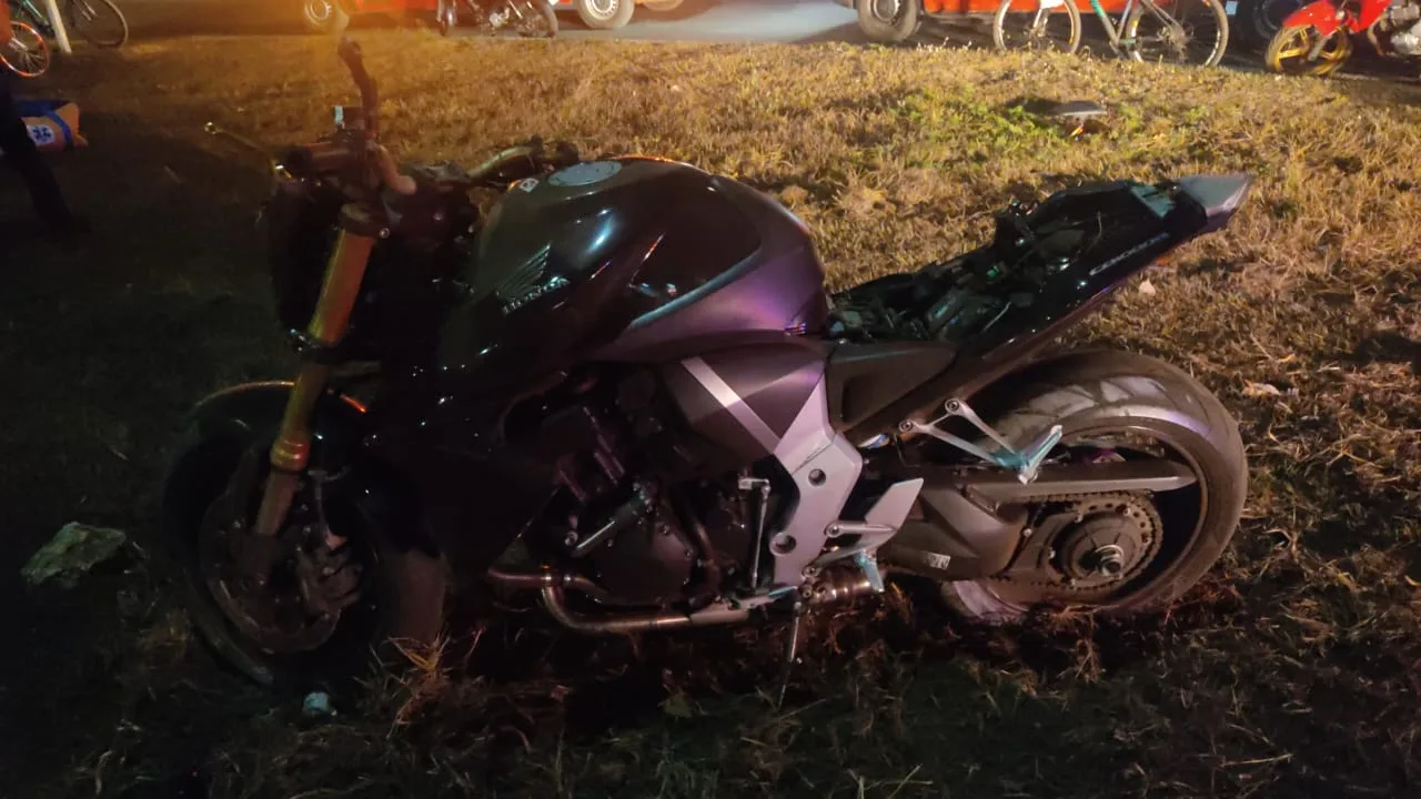 Motociclista morreu no próprio local, segundo informou o Samu. - Foto: Alfredo Neto/JPNews