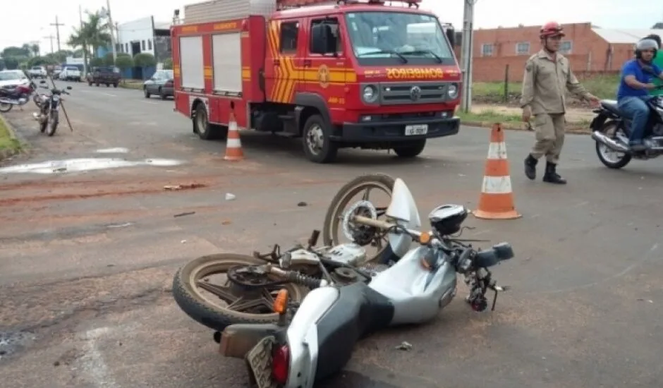 Falta de respeito a sinalização é um dos principais problemas de Três Lagoas. - Foto: Arquivo/JPNews