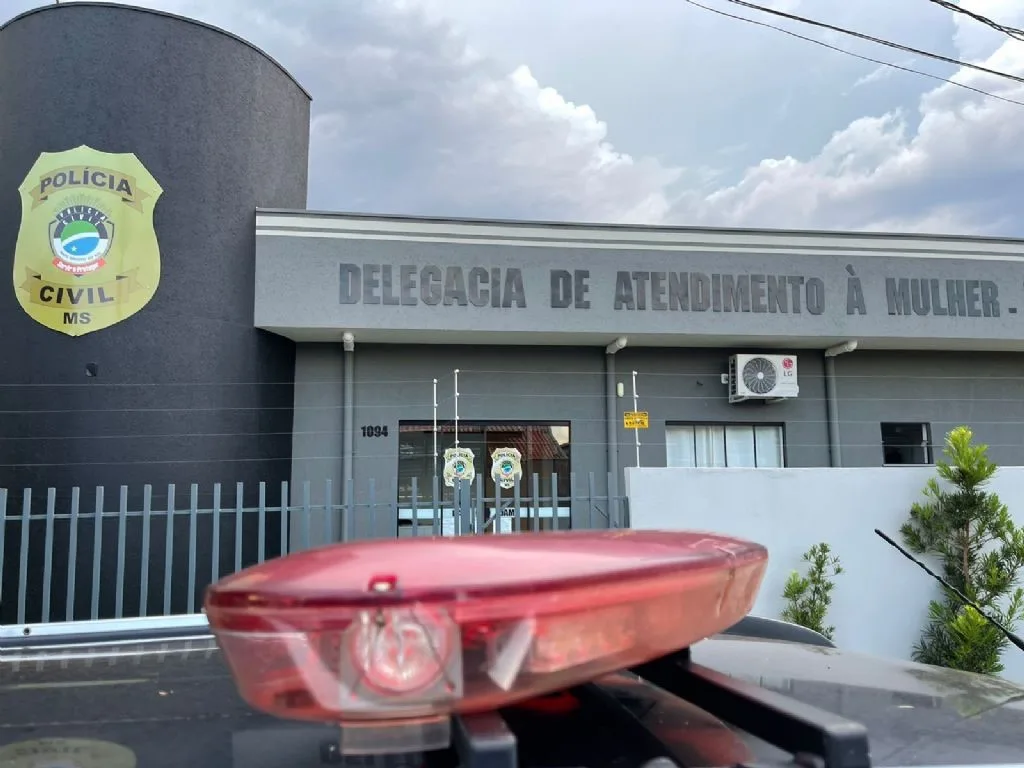 Fachada da Delegacia de Atendimento à Mulher de Nova Andradina - Foto: Divulgação/PCMS