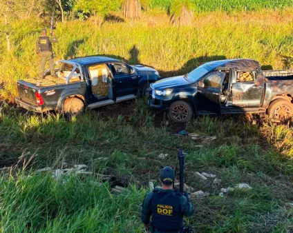 Camionetes carregavam mais de duas toneladas de maconha - Foto: Divulgação/DOF