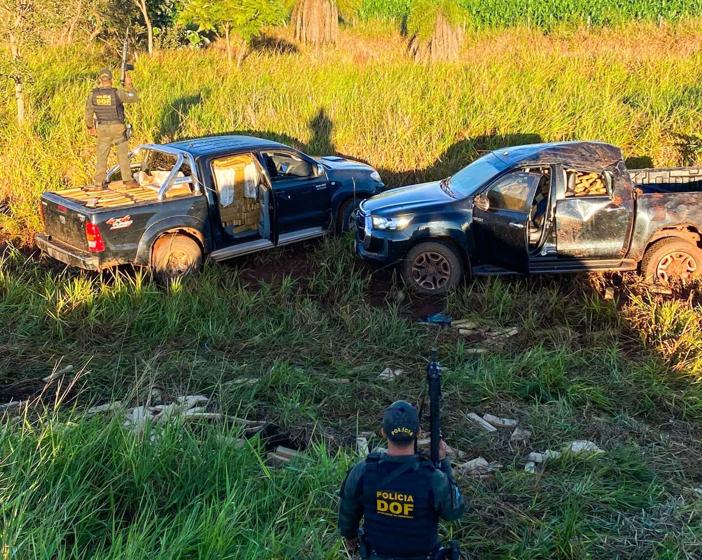 Camionetes carregavam mais de duas toneladas de maconha - Foto: Divulgação/DOF