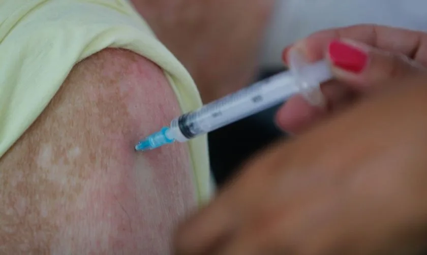 A antecipação da campanha ocorre em virtude do aumento de casos de doenças respiratórias em todo o país. - Foto: Reprodução/Agência Brasil