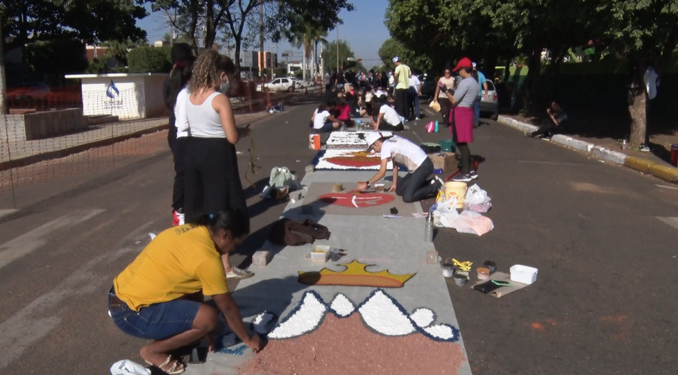 O tradicional tapete de Corpus Christi será montado na avenida Antônio Trajano, no Centro de Três Lagoas. - Foto: Reprodução/TVC