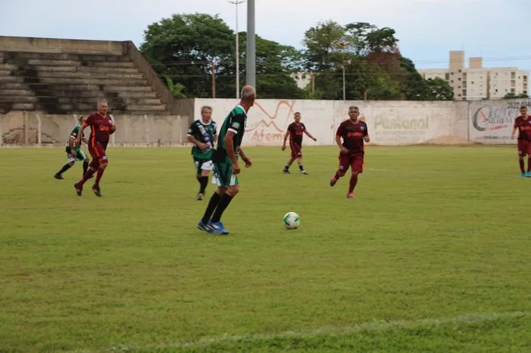 Campeonato Sênior 45+ é para atletas acima de 45 anos, já na Taça Cidade 60+, é para jogadores acima de 60. - Foto: Divulgação/Assessoria