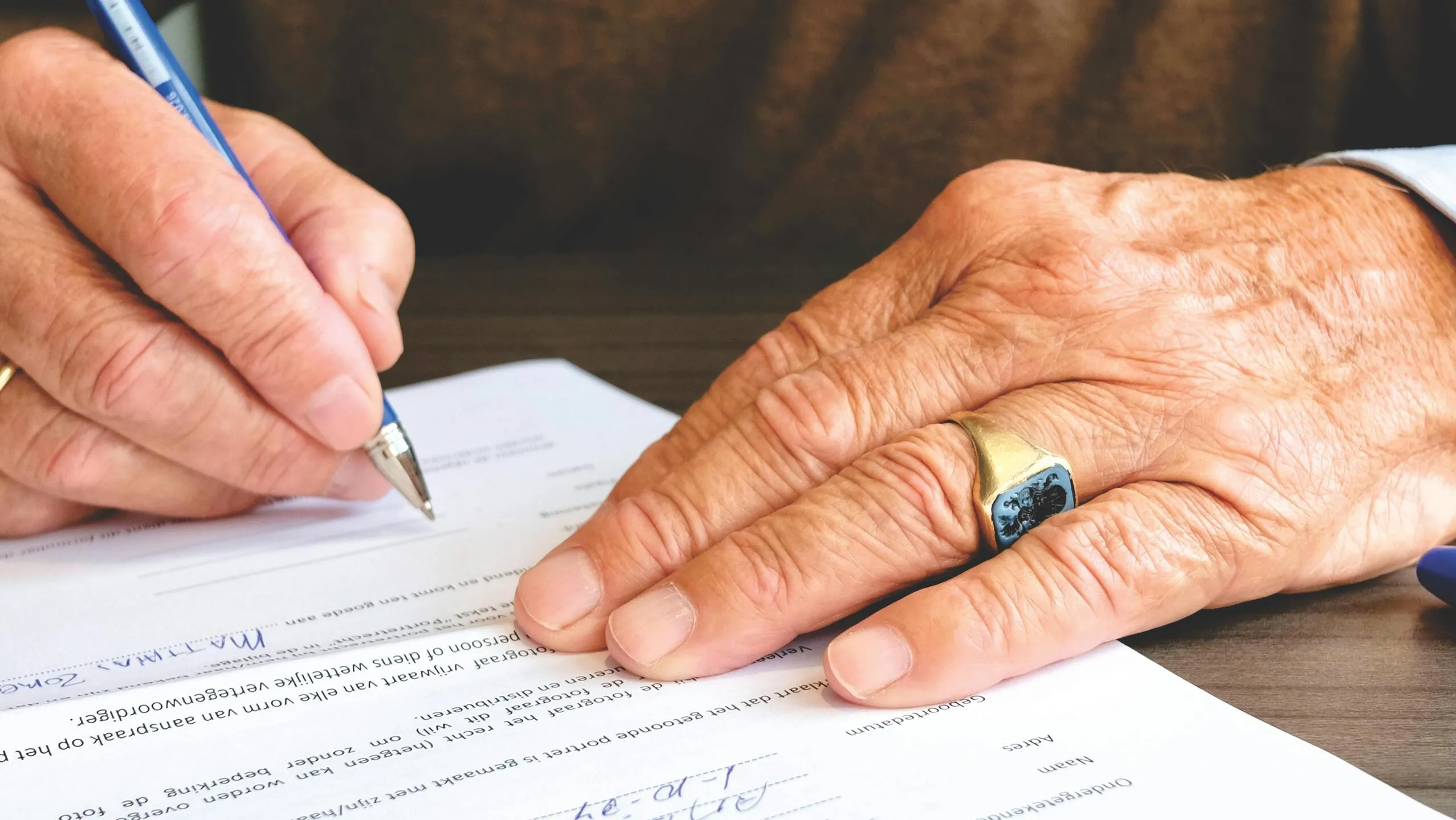 Conhecer a legislação ajuda a evitar problemas judiciais com os contratos de doação - Foto: Matthias Zomer/Pexels