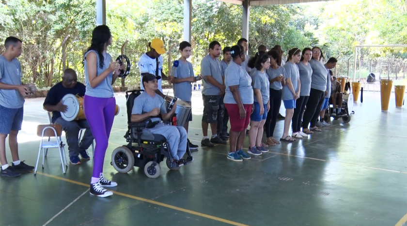 Além do desfile cívico militar do aniversário de Três Lagoas, a fanfarra da APAE quer participar de outros eventos. - Foto: Reprodução/TVC