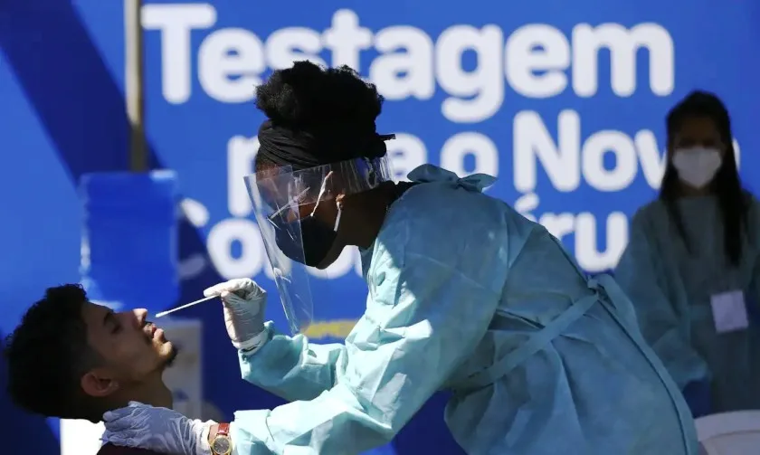 Ambos os testes são coletados por meio de secreção nasal. - Foto: Reprodução/Agência Brasil