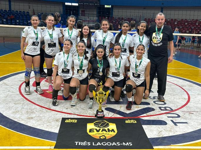 Meninas do sub-15 conquistam o 1° lugar. - Foto: Arquivo/JPNews