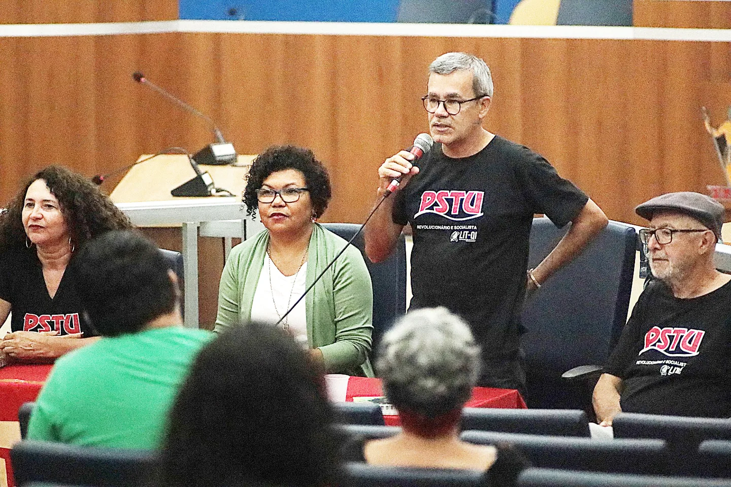 Pré-candidato , Vitor Vagner em discurso - Foto: Divulgação/assessoria