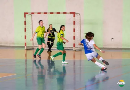 Serão abordados temas como os fundamentos do futsal, técnicas de treinamento, entre outros - Foto: Divulgação/Fundesporte