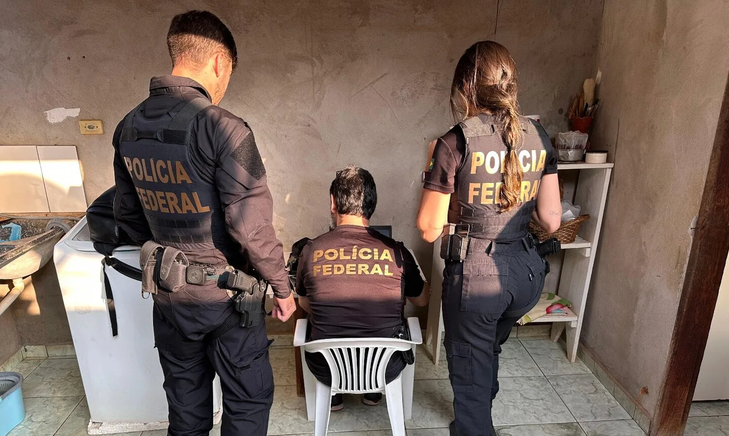 Foco da operação são criminosos que atuam na internet para armazenar e compartilhar material de abuso sexual infantojuvenil - Foto: Divulgação/Polícia Federal