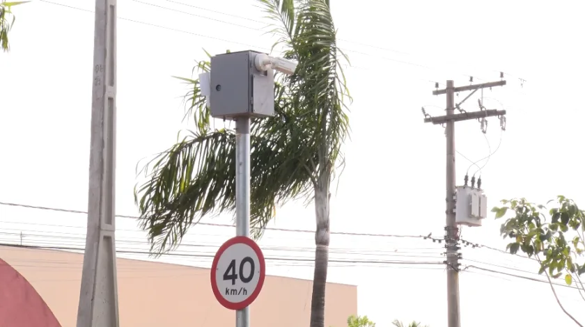 O objetivo da instalação de novos radares em Três Lagoas é para reduzir o número de acidentes de trânsito. - Foto: Reprodução/TVC